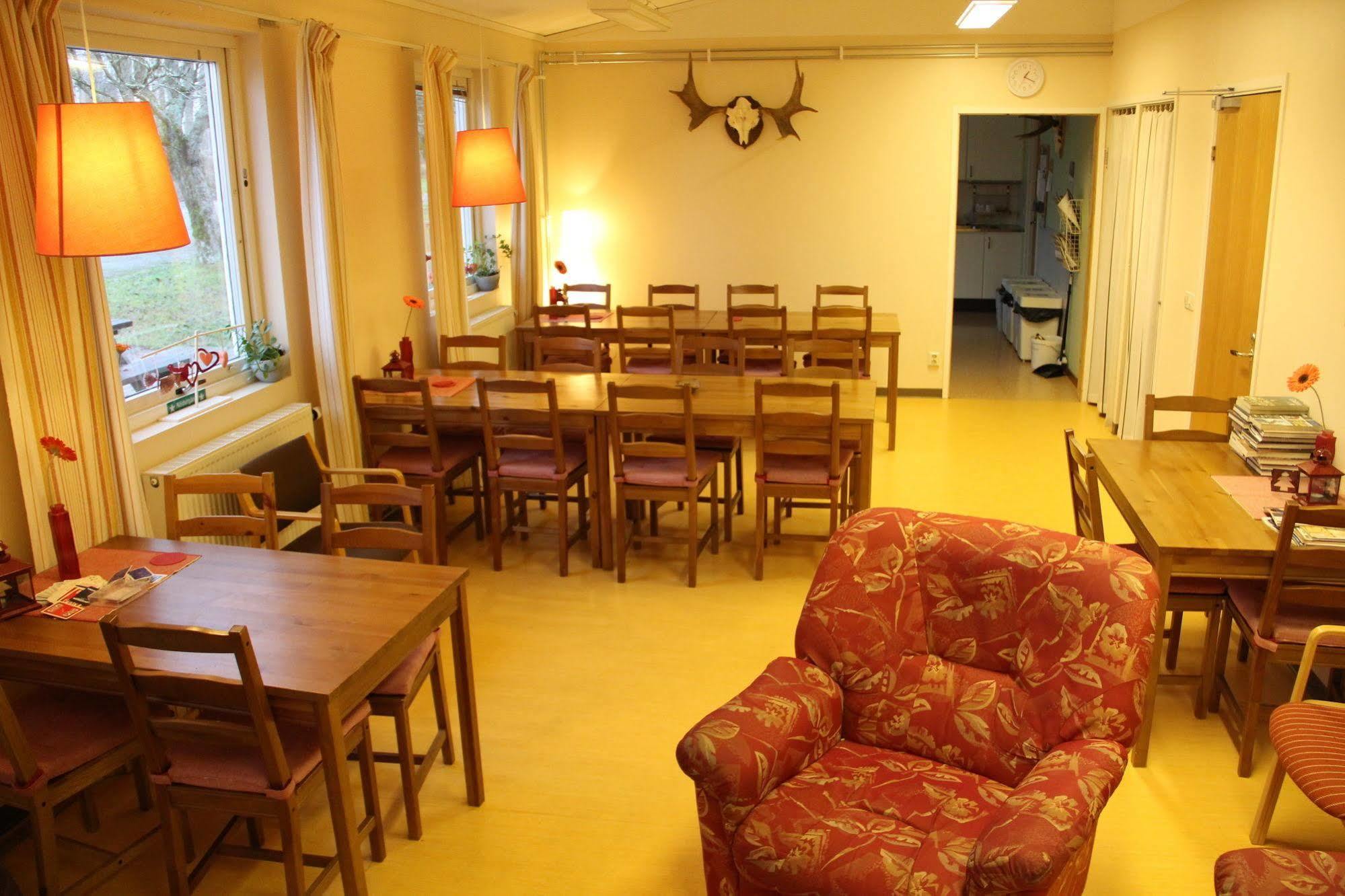 Haellefors Vandrarhem-Hostel & Kanotcenter Eksteriør bilde